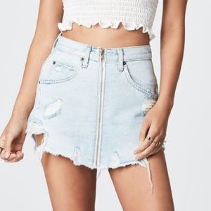 Carmar Front-Zip Beatrice Skirt - 24